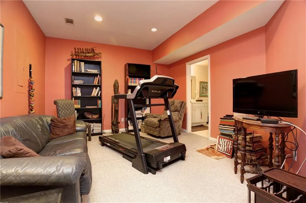 195 Ledgemont Court, Sandy Springs, Georgia 30342, 4 Bedrooms Bedrooms, ,4 BathroomsBathrooms,Residential,Sold,195 Ledgemont Court,5834641