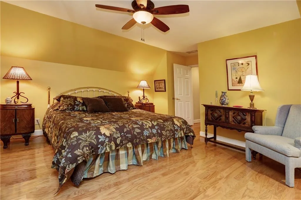 195 Ledgemont Court, Sandy Springs, Georgia 30342, 4 Bedrooms Bedrooms, ,4 BathroomsBathrooms,Residential,Sold,195 Ledgemont Court,5834641