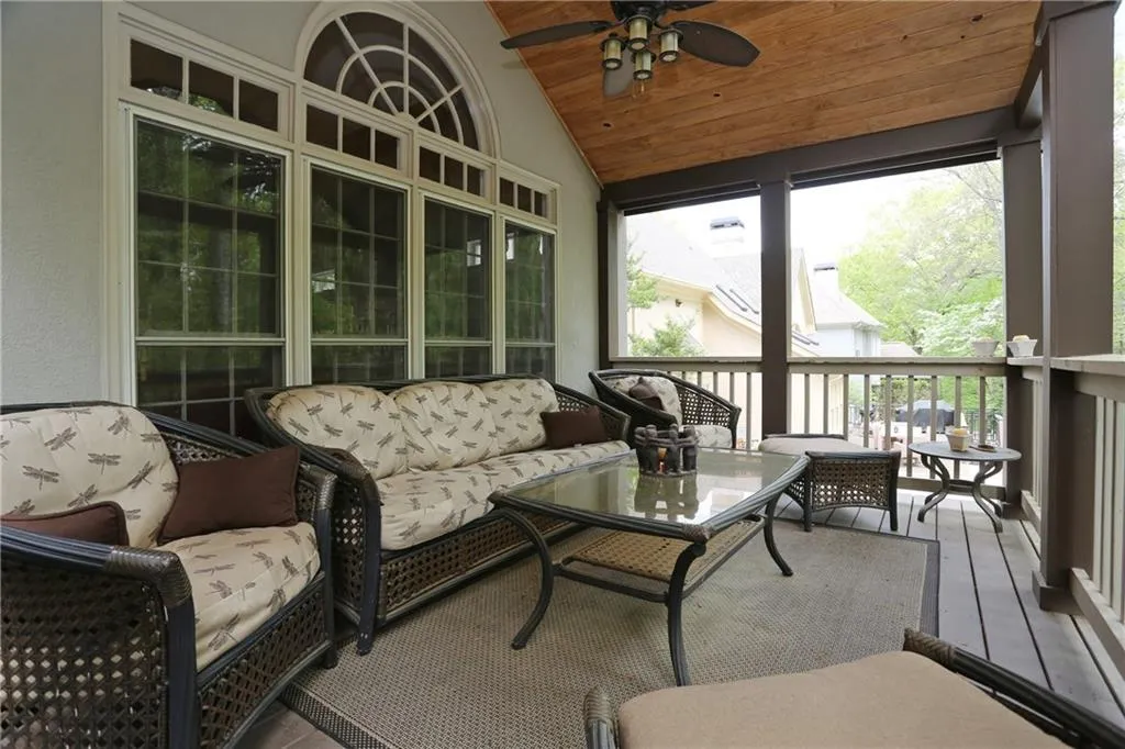 195 Ledgemont Court, Sandy Springs, Georgia 30342, 4 Bedrooms Bedrooms, ,4 BathroomsBathrooms,Residential,Sold,195 Ledgemont Court,5834641