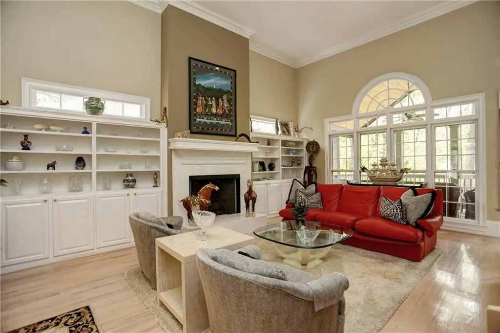 195 Ledgemont Court, Sandy Springs, Georgia 30342, 4 Bedrooms Bedrooms, ,4 BathroomsBathrooms,Residential,Sold,195 Ledgemont Court,5834641
