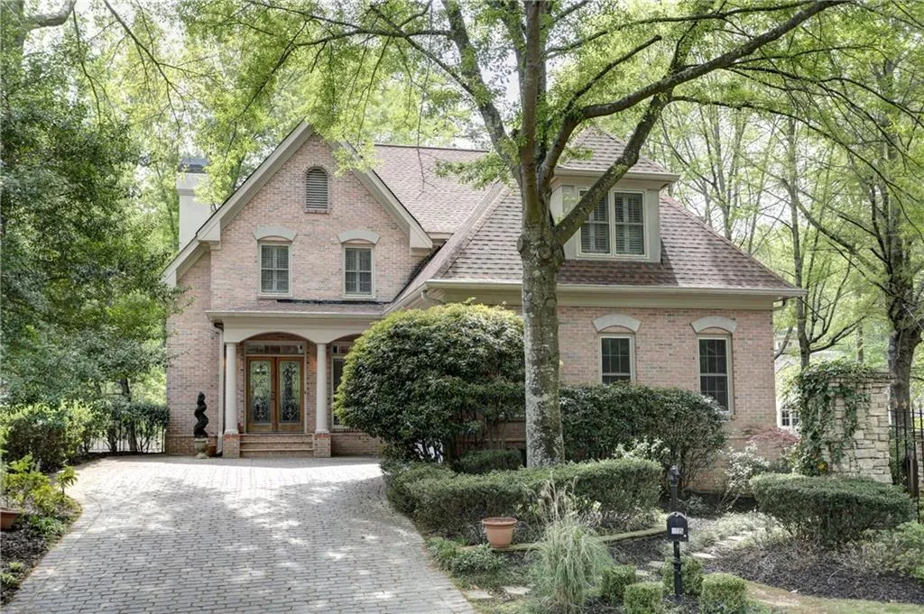 195 Ledgemont Court, Sandy Springs, Georgia 30342, 4 Bedrooms Bedrooms, ,4 BathroomsBathrooms,Residential,Sold,195 Ledgemont Court,5834641