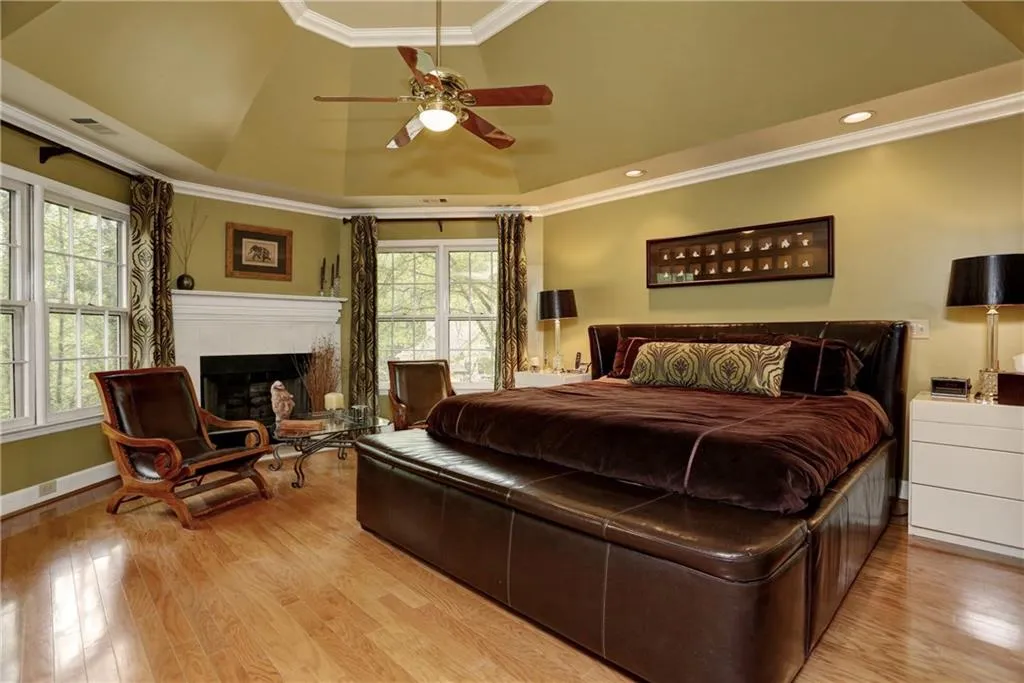 195 Ledgemont Court, Sandy Springs, Georgia 30342, 4 Bedrooms Bedrooms, ,4 BathroomsBathrooms,Residential,Sold,195 Ledgemont Court,5834641