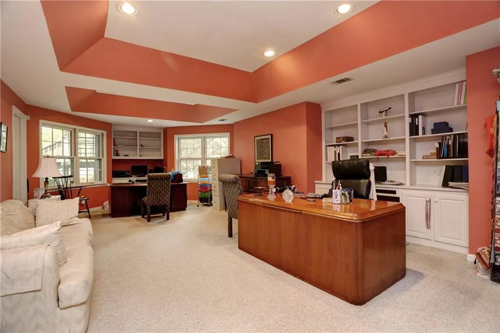 195 Ledgemont Court, Sandy Springs, Georgia 30342, 4 Bedrooms Bedrooms, ,4 BathroomsBathrooms,Residential,Sold,195 Ledgemont Court,5834641