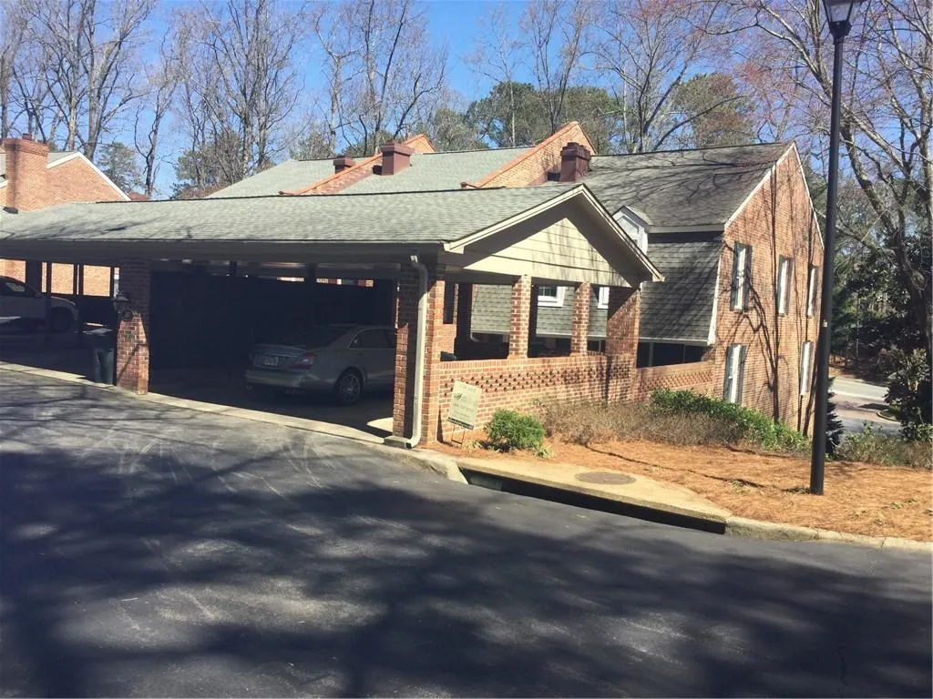 382 The Chace, Sandy Springs, Georgia 30328, 3 Bedrooms Bedrooms, ,3 BathroomsBathrooms,Residential,Sold,382 The Chace,6824449