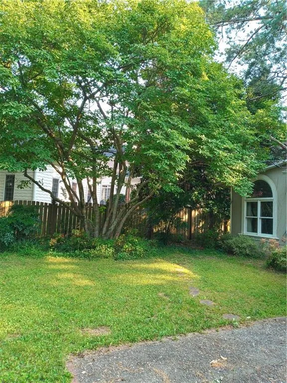 46 Johnson Ferry Road Nw, Sandy Springs, Georgia 30328, 3 Bedrooms Bedrooms, ,2 BathroomsBathrooms,Residential,Sold,46 Johnson Ferry Road Nw,6911325