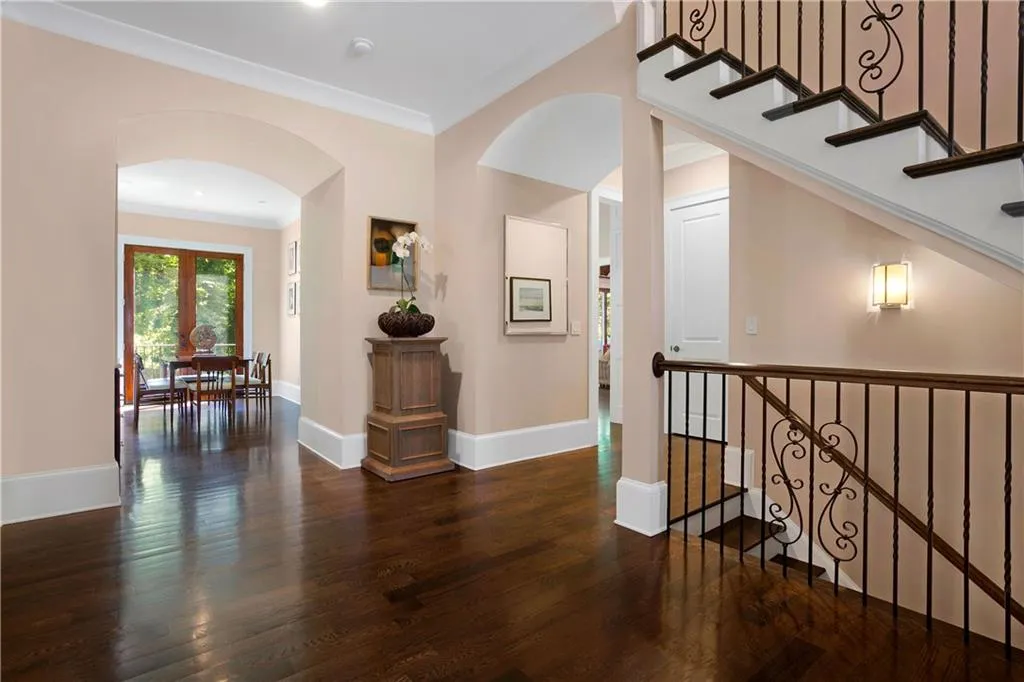 4848 Long Island Drive Ne, Atlanta, Georgia 30342, 5 Bedrooms Bedrooms, ,5 BathroomsBathrooms,Residential,Sold,4848 Long Island Drive Ne,6575449