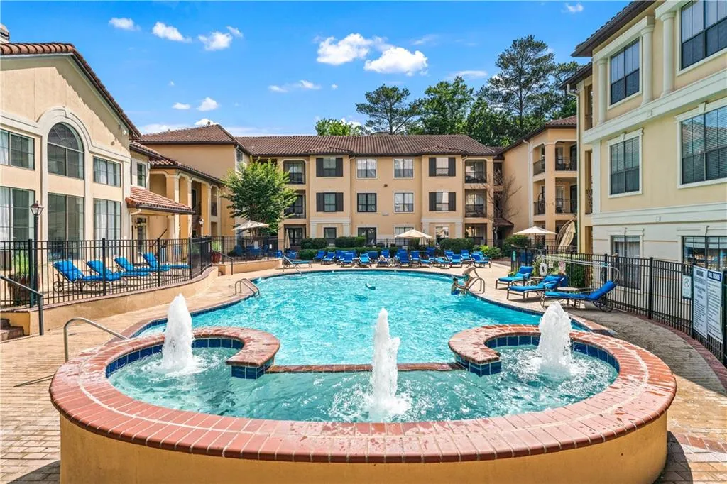 3777 Peachtree Road Ne Unit 1313, Brookhaven, Georgia 30319, 2 Bedrooms Bedrooms, ,1 BathroomBathrooms,Residential,For Sale,3777 Peachtree Road Ne Unit 1313,7591253