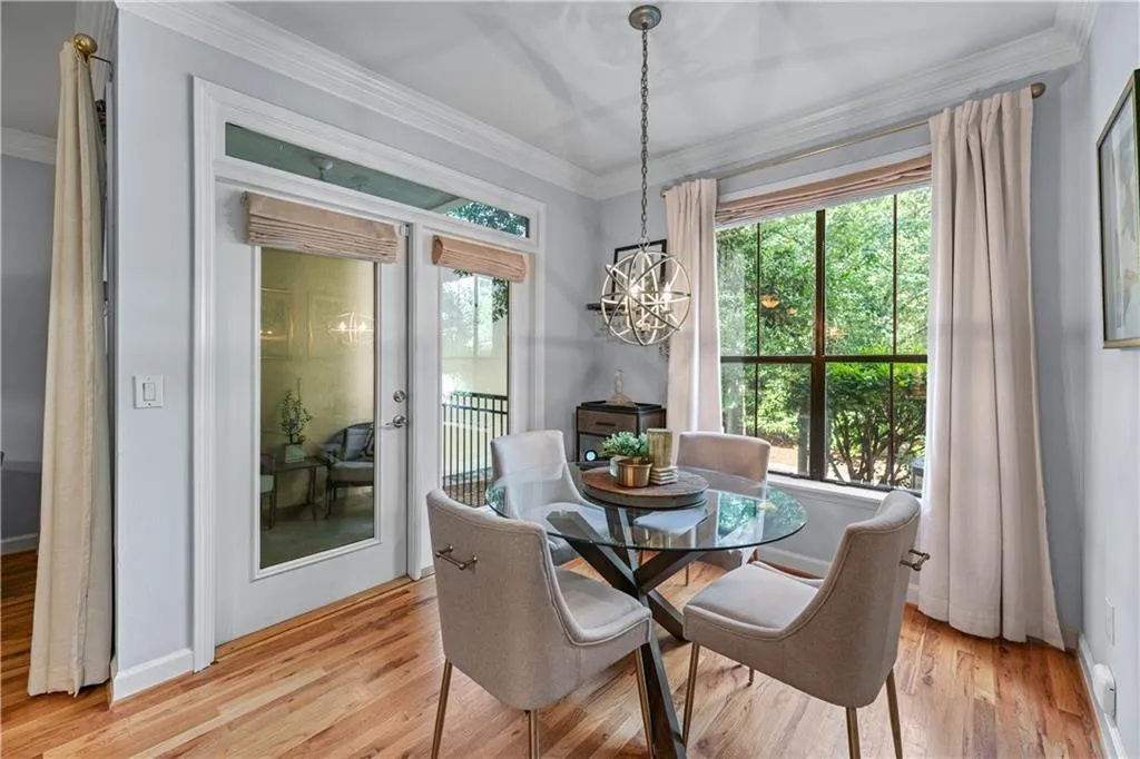 3777 Peachtree Road Ne Unit 1313, Brookhaven, Georgia 30319, 2 Bedrooms Bedrooms, ,1 BathroomBathrooms,Residential,For Sale,3777 Peachtree Road Ne Unit 1313,7591253