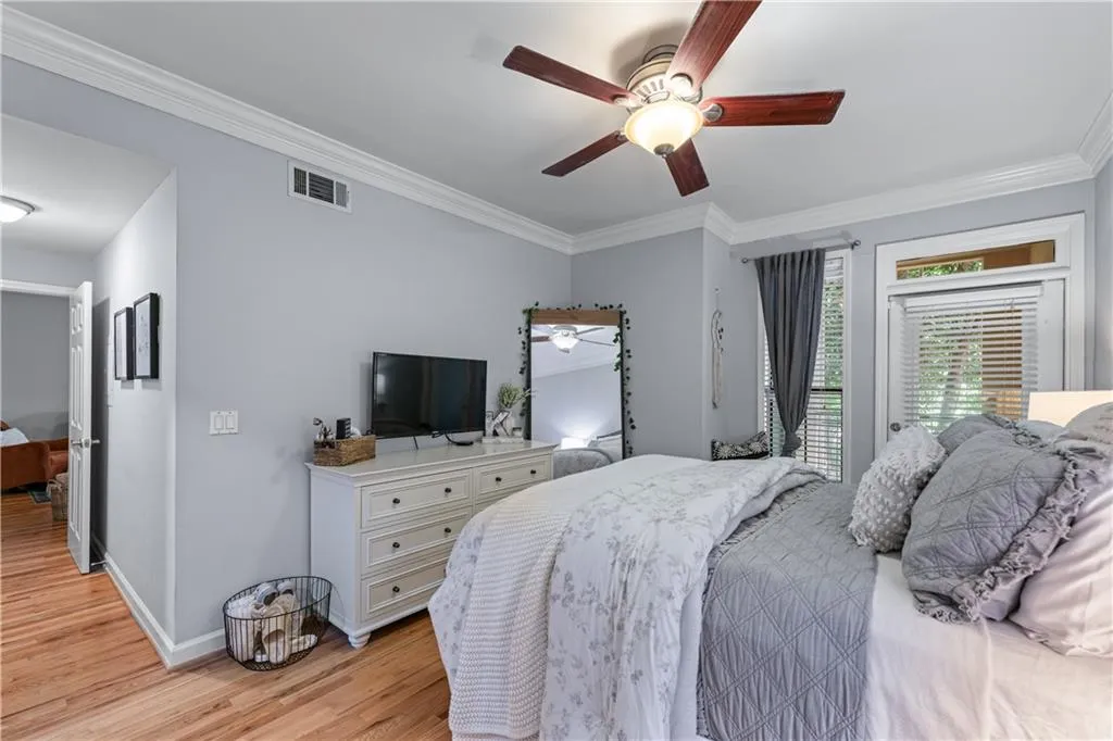 3777 Peachtree Road Ne Unit 1313, Brookhaven, Georgia 30319, 2 Bedrooms Bedrooms, ,1 BathroomBathrooms,Residential,For Sale,3777 Peachtree Road Ne Unit 1313,7591253