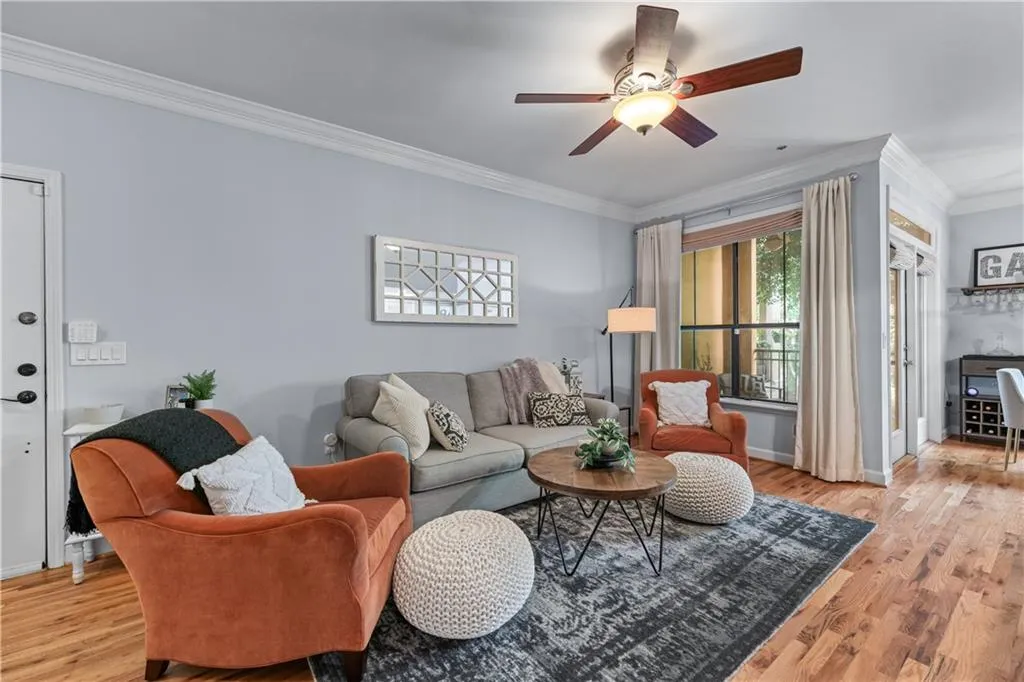 3777 Peachtree Road Ne Unit 1313, Brookhaven, Georgia 30319, 2 Bedrooms Bedrooms, ,1 BathroomBathrooms,Residential,For Sale,3777 Peachtree Road Ne Unit 1313,7591253