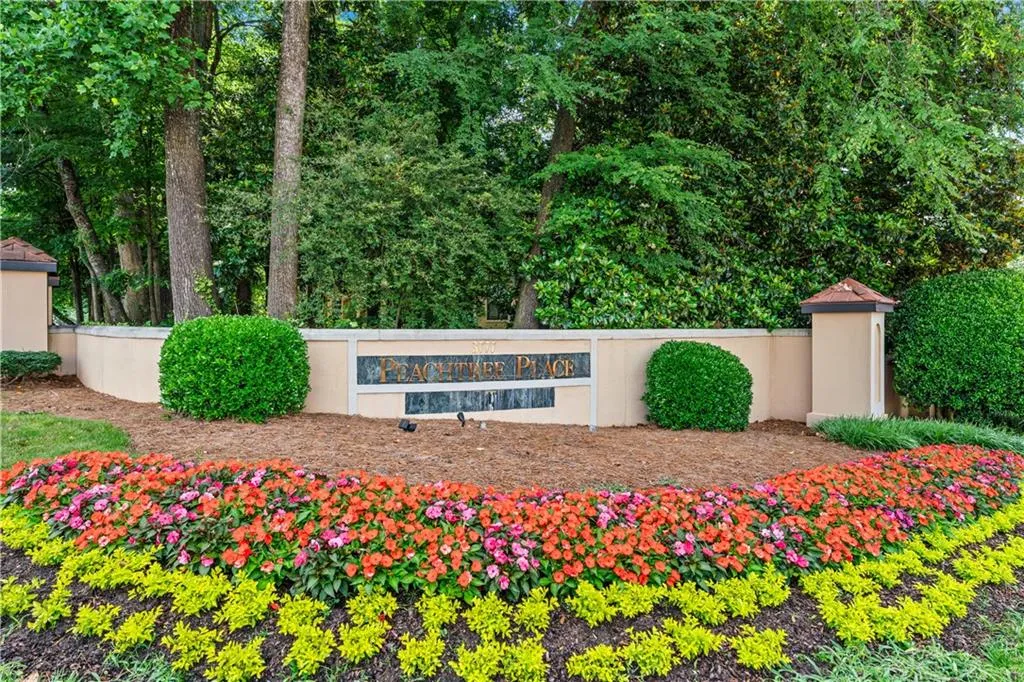 3777 Peachtree Road Ne Unit 1313, Brookhaven, Georgia 30319, 2 Bedrooms Bedrooms, ,1 BathroomBathrooms,Residential,For Sale,3777 Peachtree Road Ne Unit 1313,7591253