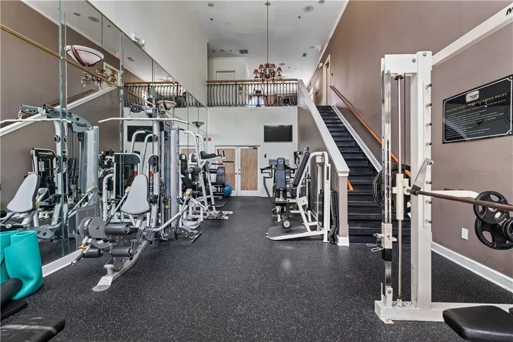 3777 Peachtree Road Ne Unit 1313, Brookhaven, Georgia 30319, 2 Bedrooms Bedrooms, ,1 BathroomBathrooms,Residential,For Sale,3777 Peachtree Road Ne Unit 1313,7591253