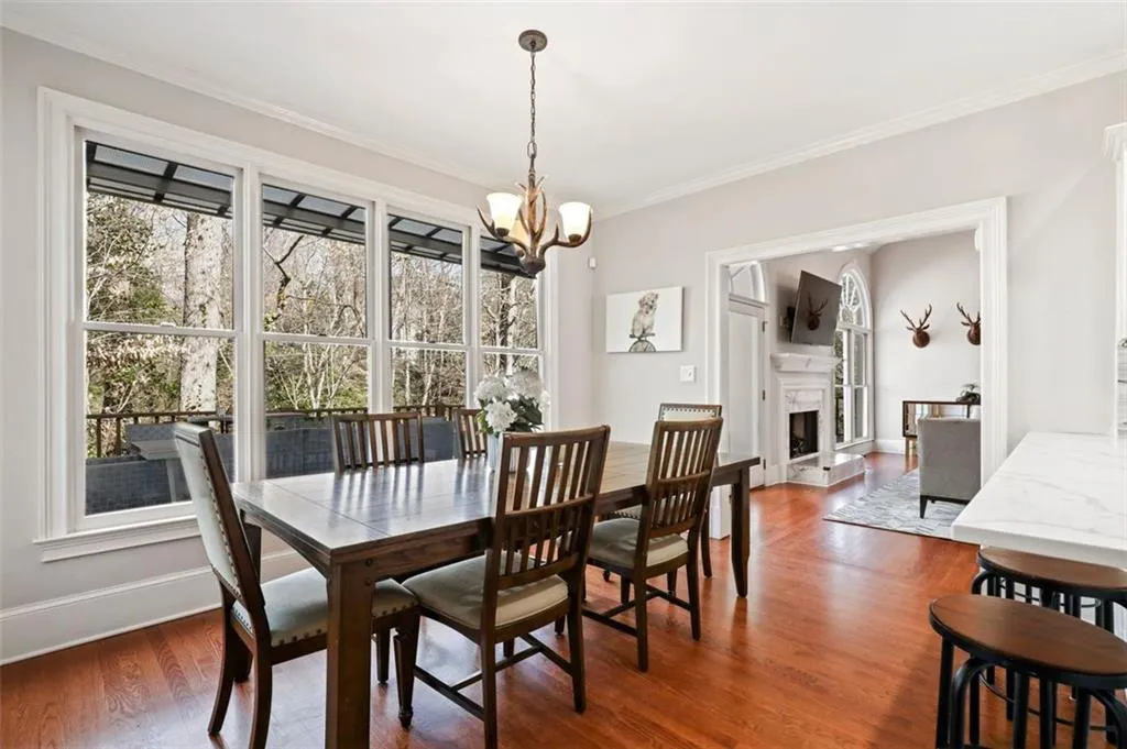 45 Battle Ridge Drive, Atlanta, Georgia 30342, 6 Bedrooms Bedrooms, ,4 BathroomsBathrooms,Residential,Sold,45 Battle Ridge Drive,7044235