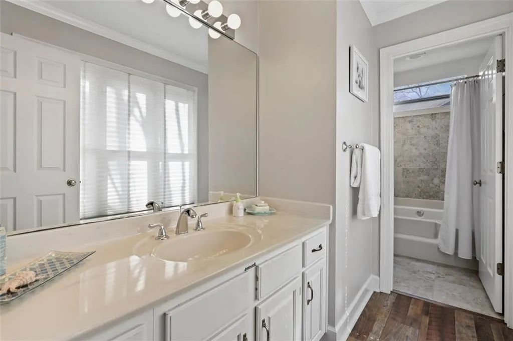 45 Battle Ridge Drive, Atlanta, Georgia 30342, 6 Bedrooms Bedrooms, ,4 BathroomsBathrooms,Residential,Sold,45 Battle Ridge Drive,7044235