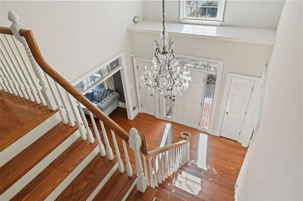 45 Battle Ridge Drive, Atlanta, Georgia 30342, 6 Bedrooms Bedrooms, ,4 BathroomsBathrooms,Residential,Sold,45 Battle Ridge Drive,7044235