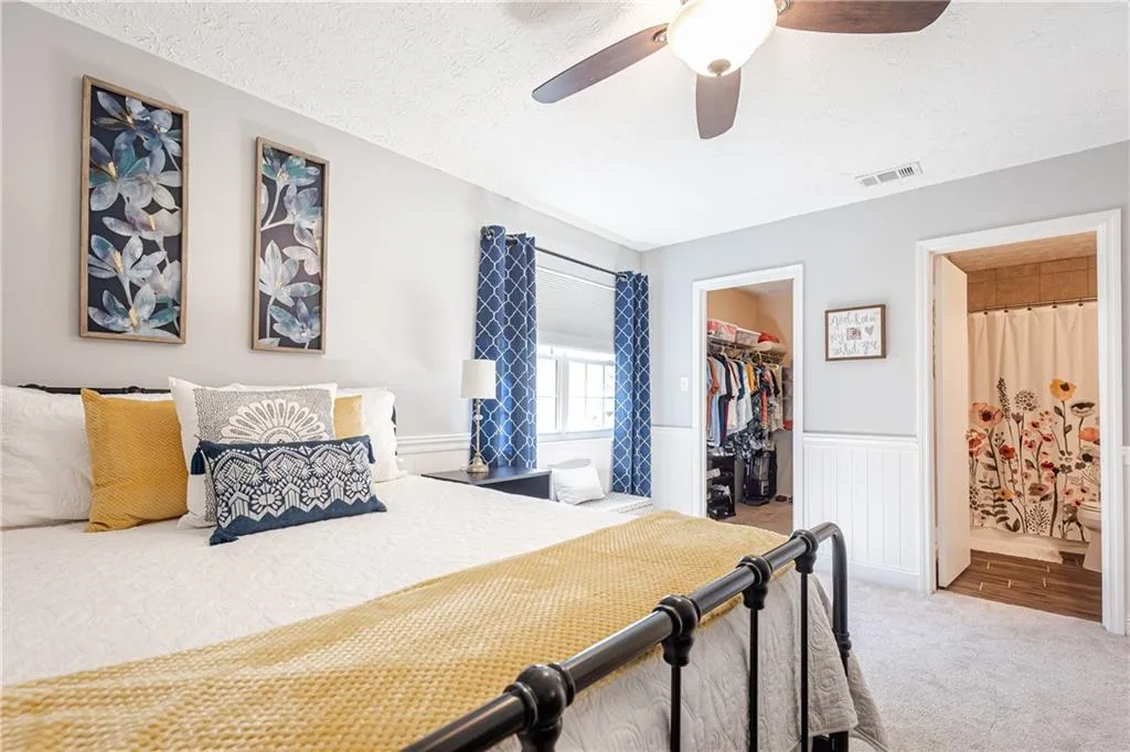 6822 Glenridge Drive Unit F, Sandy Springs, Georgia 30328, 2 Bedrooms Bedrooms, ,2 BathroomsBathrooms,Residential,Sold,6822 Glenridge Drive Unit F,7001853
