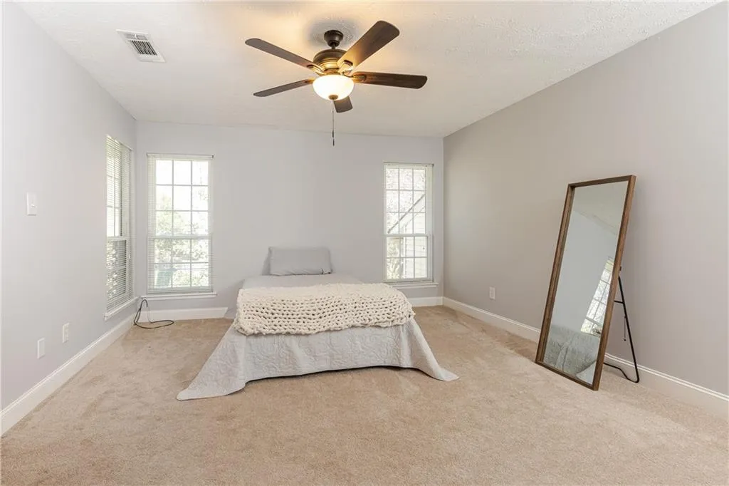 6822 Glenridge Drive Unit F, Sandy Springs, Georgia 30328, 2 Bedrooms Bedrooms, ,2 BathroomsBathrooms,Residential,Sold,6822 Glenridge Drive Unit F,7001853