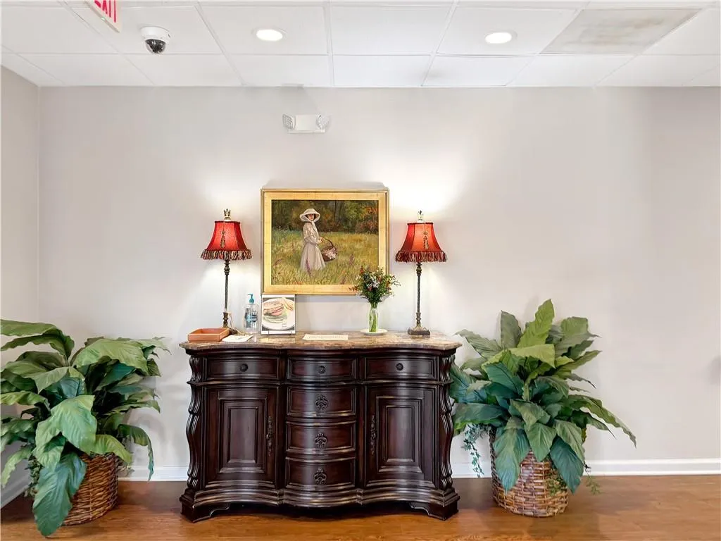475 Mount Vernon Highway Ne Unit 107a, Atlanta, Georgia 30328, 2 Bedrooms Bedrooms, ,2 BathroomsBathrooms,Residential,For Sale,475 Mount Vernon Highway Ne Unit 107a,7746162