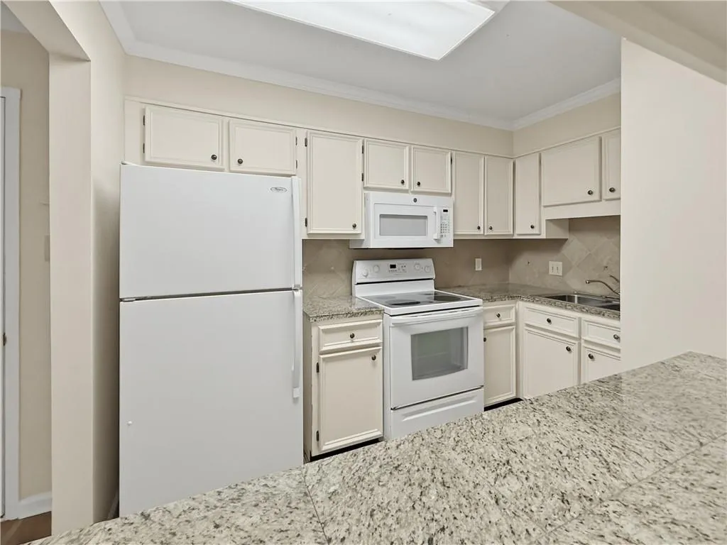 475 Mount Vernon Highway Ne Unit 107a, Atlanta, Georgia 30328, 2 Bedrooms Bedrooms, ,2 BathroomsBathrooms,Residential,For Sale,475 Mount Vernon Highway Ne Unit 107a,7746162