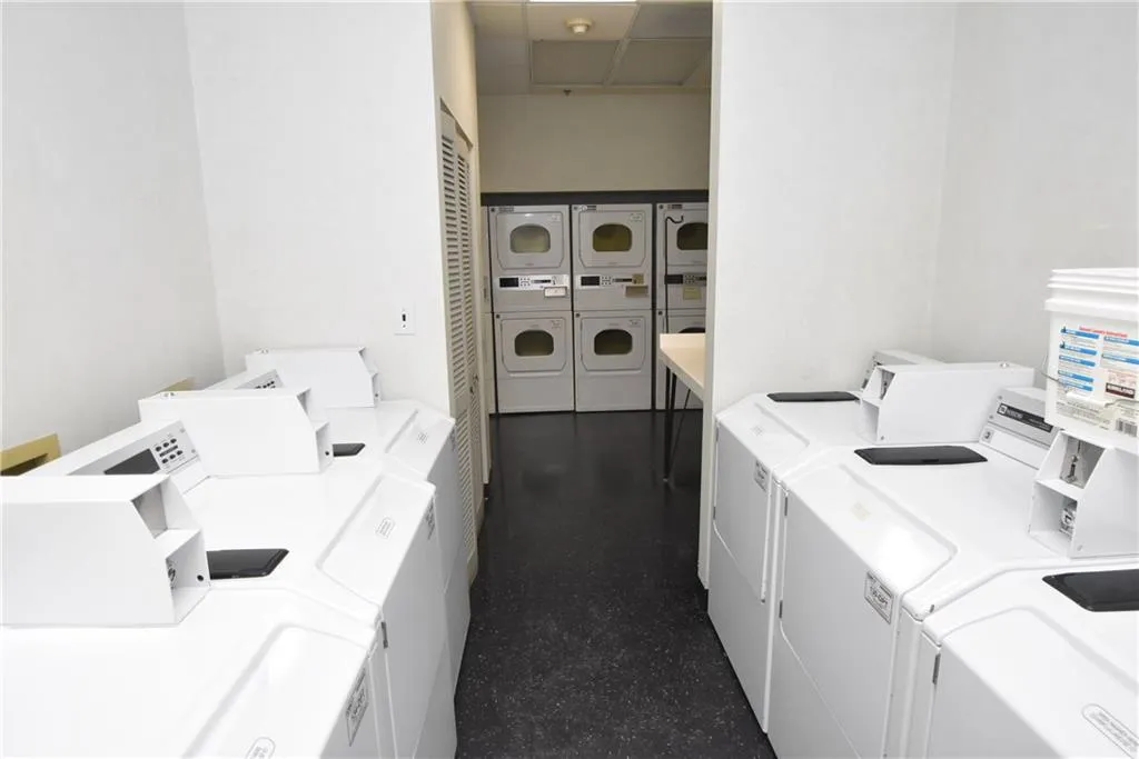 795 Hammond Drive Unit 209, Sandy Springs, Georgia 30328, 1 Bedroom Bedrooms, ,1 BathroomBathrooms,Residential,Sold,795 Hammond Drive Unit 209,6057664
