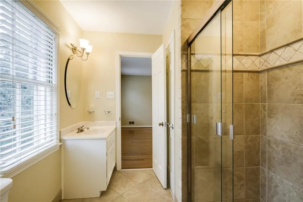 3255 Spalding Drive, Sandy Springs, Georgia 30350, 5 Bedrooms Bedrooms, ,3 BathroomsBathrooms,Residential,Sold,3255 Spalding Drive,6677907
