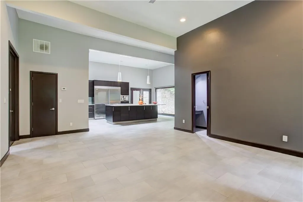 6545 Riverside Drive, Sandy Springs, Georgia 30328, 3 Bedrooms Bedrooms, ,3 BathroomsBathrooms,Residential,Sold,6545 Riverside Drive,6717962