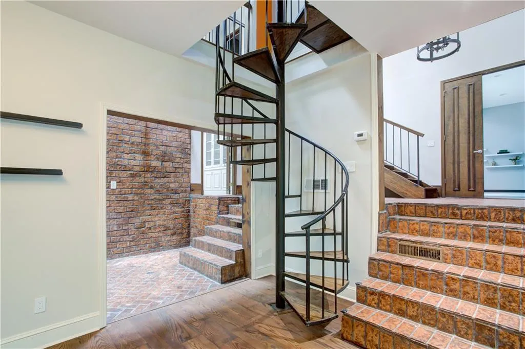 6545 Riverside Drive, Sandy Springs, Georgia 30328, 3 Bedrooms Bedrooms, ,3 BathroomsBathrooms,Residential,Sold,6545 Riverside Drive,6717962