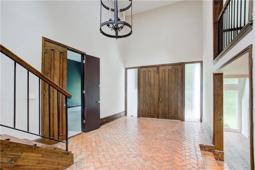 6545 Riverside Drive, Sandy Springs, Georgia 30328, 3 Bedrooms Bedrooms, ,3 BathroomsBathrooms,Residential,Sold,6545 Riverside Drive,6717962
