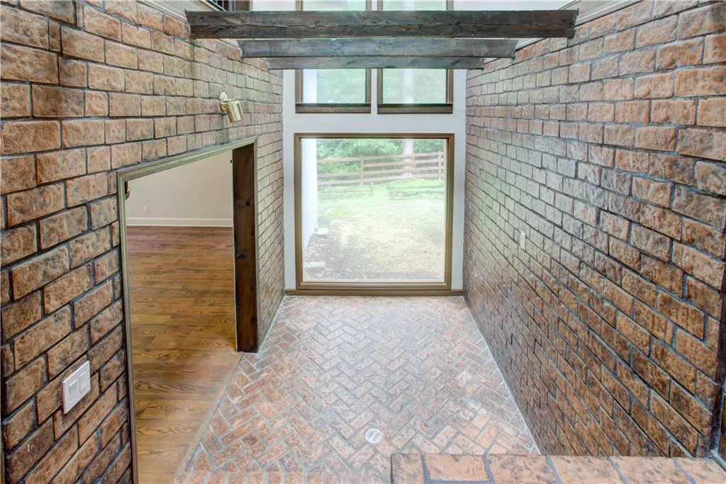 6545 Riverside Drive, Sandy Springs, Georgia 30328, 3 Bedrooms Bedrooms, ,3 BathroomsBathrooms,Residential,Sold,6545 Riverside Drive,6717962