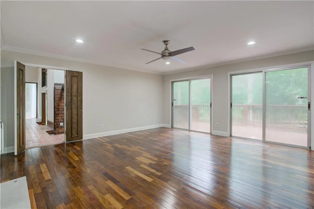 6545 Riverside Drive, Sandy Springs, Georgia 30328, 3 Bedrooms Bedrooms, ,3 BathroomsBathrooms,Residential,Sold,6545 Riverside Drive,6717962