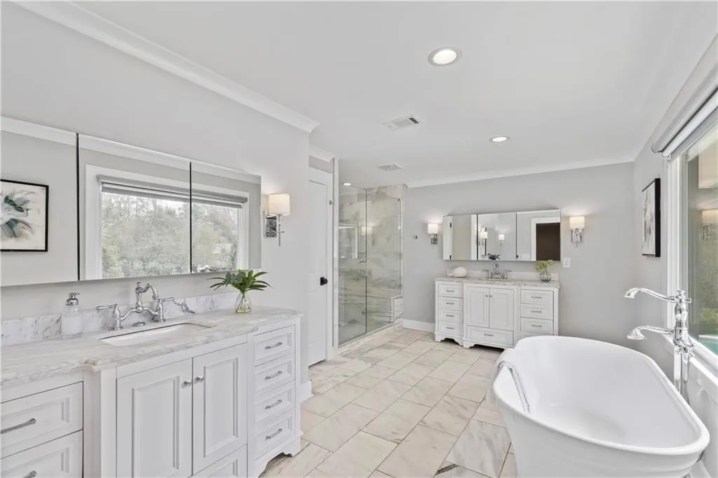4855 Lansbury Drive, Atlanta, Georgia 30342, 4 Bedrooms Bedrooms, ,4 BathroomsBathrooms,Residential,Sold,4855 Lansbury Drive,7727767