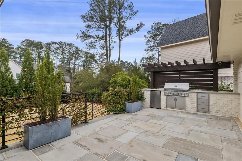 4855 Lansbury Drive, Atlanta, Georgia 30342, 4 Bedrooms Bedrooms, ,4 BathroomsBathrooms,Residential,Sold,4855 Lansbury Drive,7727767