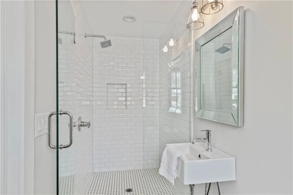 4855 Lansbury Drive, Atlanta, Georgia 30342, 4 Bedrooms Bedrooms, ,4 BathroomsBathrooms,Residential,Sold,4855 Lansbury Drive,7727767