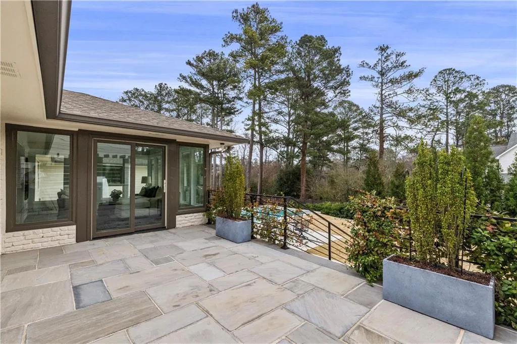 4855 Lansbury Drive, Atlanta, Georgia 30342, 4 Bedrooms Bedrooms, ,4 BathroomsBathrooms,Residential,Sold,4855 Lansbury Drive,7727767