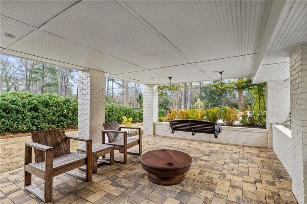 4855 Lansbury Drive, Atlanta, Georgia 30342, 4 Bedrooms Bedrooms, ,4 BathroomsBathrooms,Residential,Sold,4855 Lansbury Drive,7727767