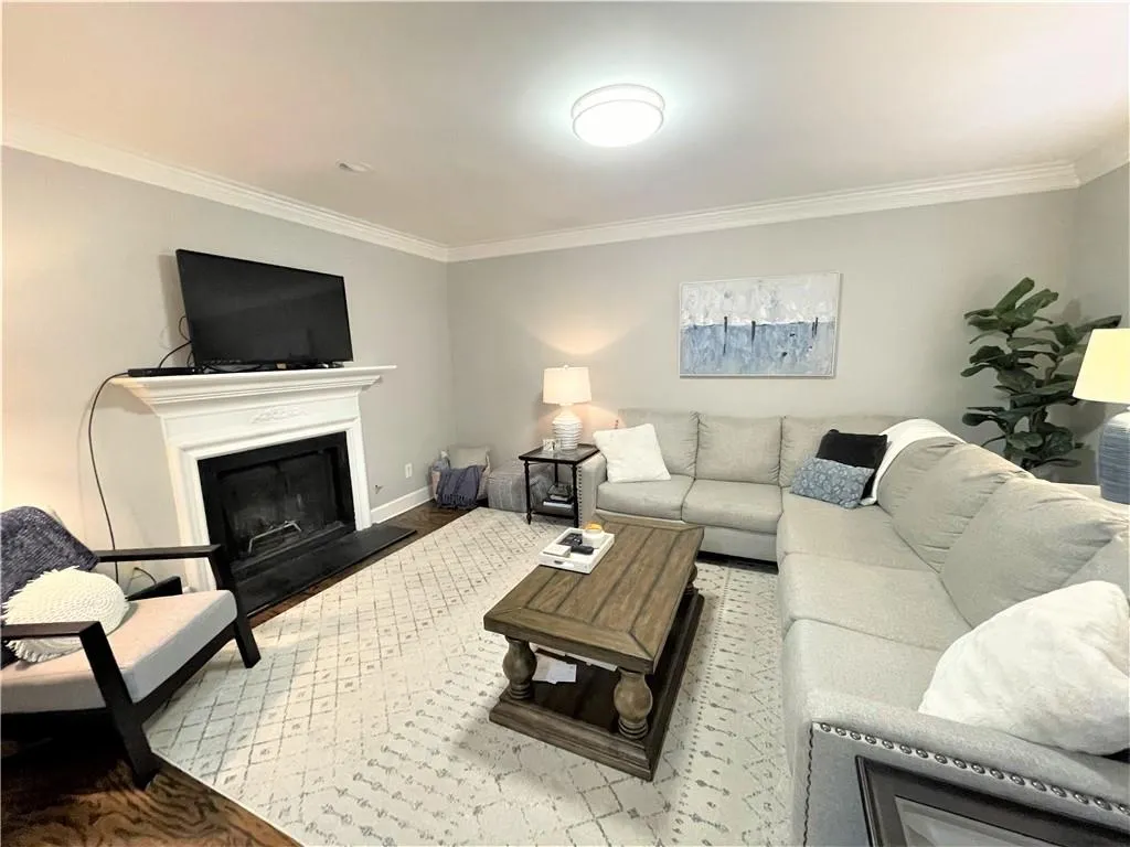 79 Mount Vernon Circle, Sandy Springs, Georgia 30338, 2 Bedrooms Bedrooms, ,2 BathroomsBathrooms,Residential,Sold,79 Mount Vernon Circle,7057785