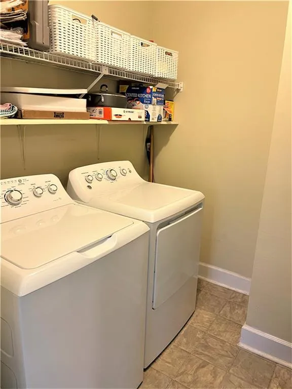 79 Mount Vernon Circle, Sandy Springs, Georgia 30338, 2 Bedrooms Bedrooms, ,2 BathroomsBathrooms,Residential,Sold,79 Mount Vernon Circle,7057785