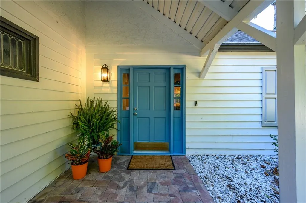 7107 Riverside Drive, Sandy Springs, Georgia 30328, 4 Bedrooms Bedrooms, ,2 BathroomsBathrooms,Residential,Sold,7107 Riverside Drive,6947759