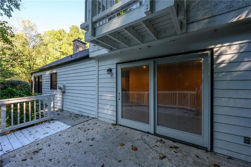 7107 Riverside Drive, Sandy Springs, Georgia 30328, 4 Bedrooms Bedrooms, ,2 BathroomsBathrooms,Residential,Sold,7107 Riverside Drive,6947759