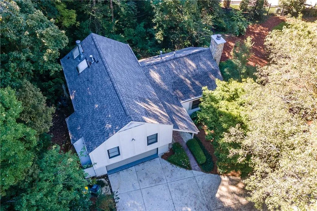 7107 Riverside Drive, Sandy Springs, Georgia 30328, 4 Bedrooms Bedrooms, ,2 BathroomsBathrooms,Residential,Sold,7107 Riverside Drive,6947759