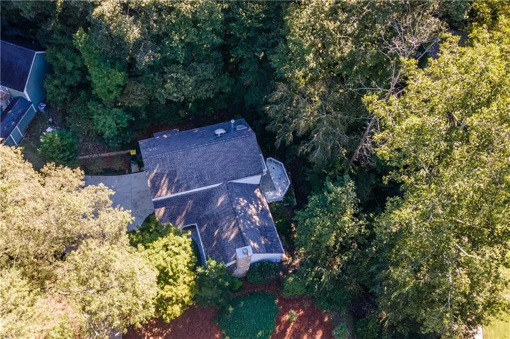 7107 Riverside Drive, Sandy Springs, Georgia 30328, 4 Bedrooms Bedrooms, ,2 BathroomsBathrooms,Residential,Sold,7107 Riverside Drive,6947759