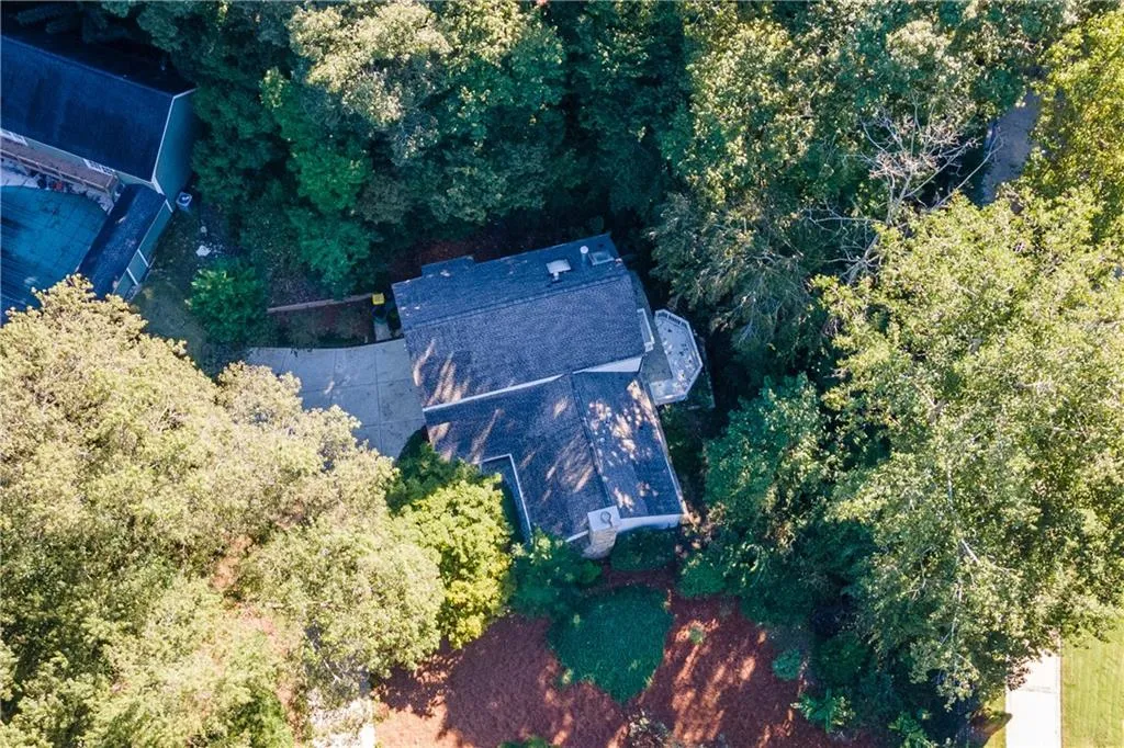7107 Riverside Drive, Sandy Springs, Georgia 30328, 4 Bedrooms Bedrooms, ,2 BathroomsBathrooms,Residential,Sold,7107 Riverside Drive,6947759