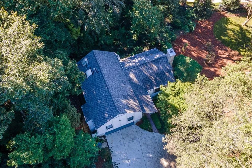 7107 Riverside Drive, Sandy Springs, Georgia 30328, 4 Bedrooms Bedrooms, ,2 BathroomsBathrooms,Residential,Sold,7107 Riverside Drive,6947759