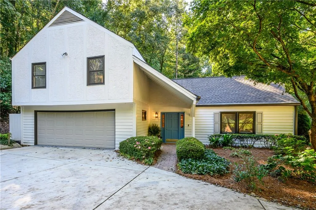 7107 Riverside Drive, Sandy Springs, Georgia 30328, 4 Bedrooms Bedrooms, ,2 BathroomsBathrooms,Residential,Sold,7107 Riverside Drive,6947759