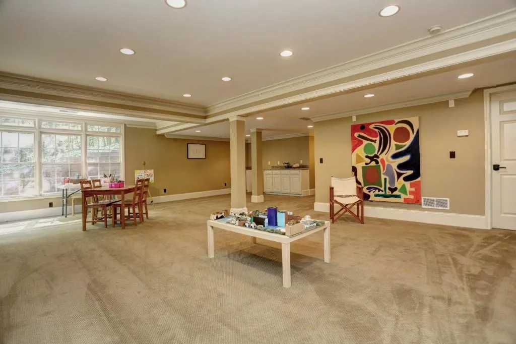7220 Riverside Drive, Sandy Springs, Georgia 30328, 5 Bedrooms Bedrooms, ,4 BathroomsBathrooms,Residential,Sold,7220 Riverside Drive,5642265