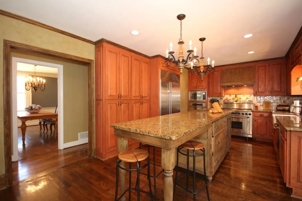 7220 Riverside Drive, Sandy Springs, Georgia 30328, 5 Bedrooms Bedrooms, ,4 BathroomsBathrooms,Residential,Sold,7220 Riverside Drive,5642265