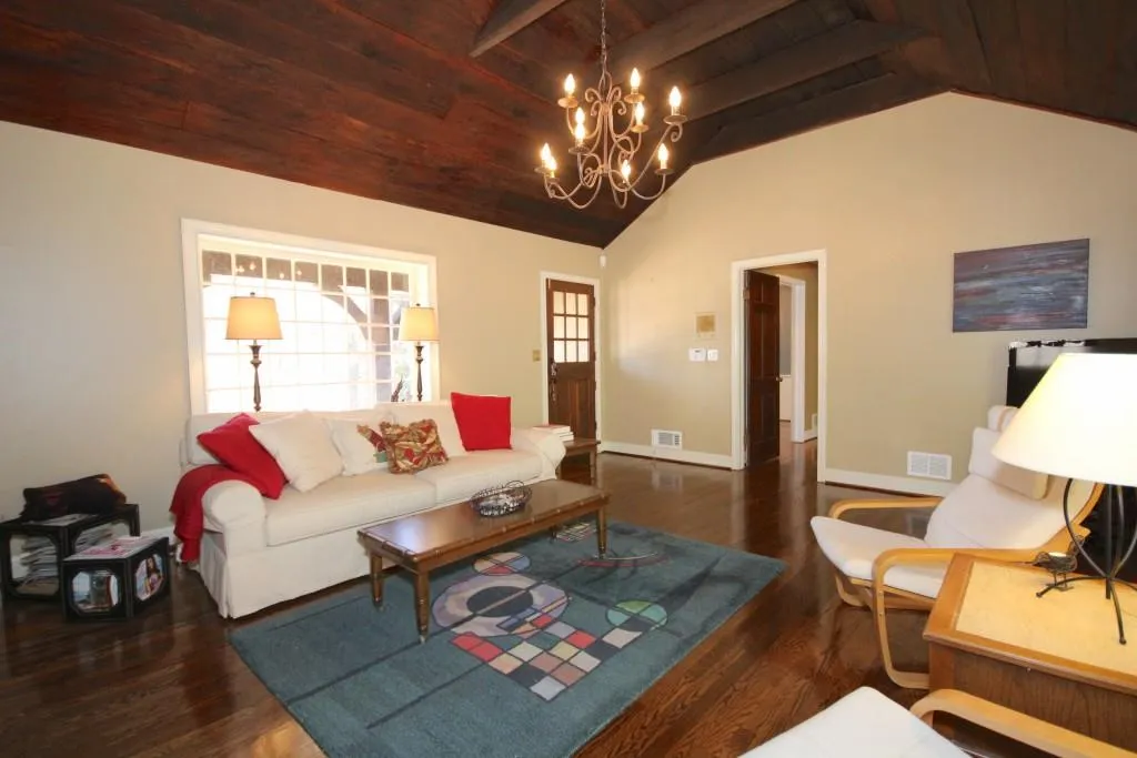 7220 Riverside Drive, Sandy Springs, Georgia 30328, 5 Bedrooms Bedrooms, ,4 BathroomsBathrooms,Residential,Sold,7220 Riverside Drive,5642265