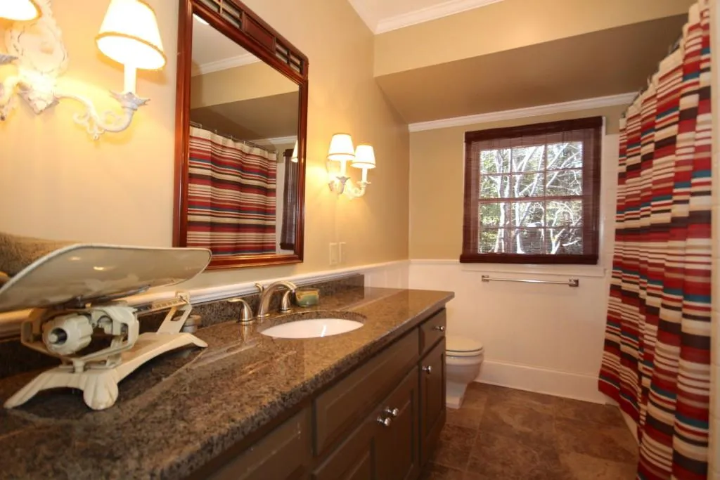 7220 Riverside Drive, Sandy Springs, Georgia 30328, 5 Bedrooms Bedrooms, ,4 BathroomsBathrooms,Residential,Sold,7220 Riverside Drive,5642265