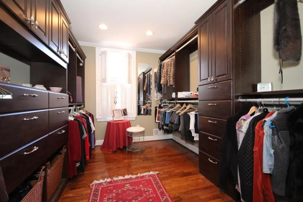 7220 Riverside Drive, Sandy Springs, Georgia 30328, 5 Bedrooms Bedrooms, ,4 BathroomsBathrooms,Residential,Sold,7220 Riverside Drive,5642265