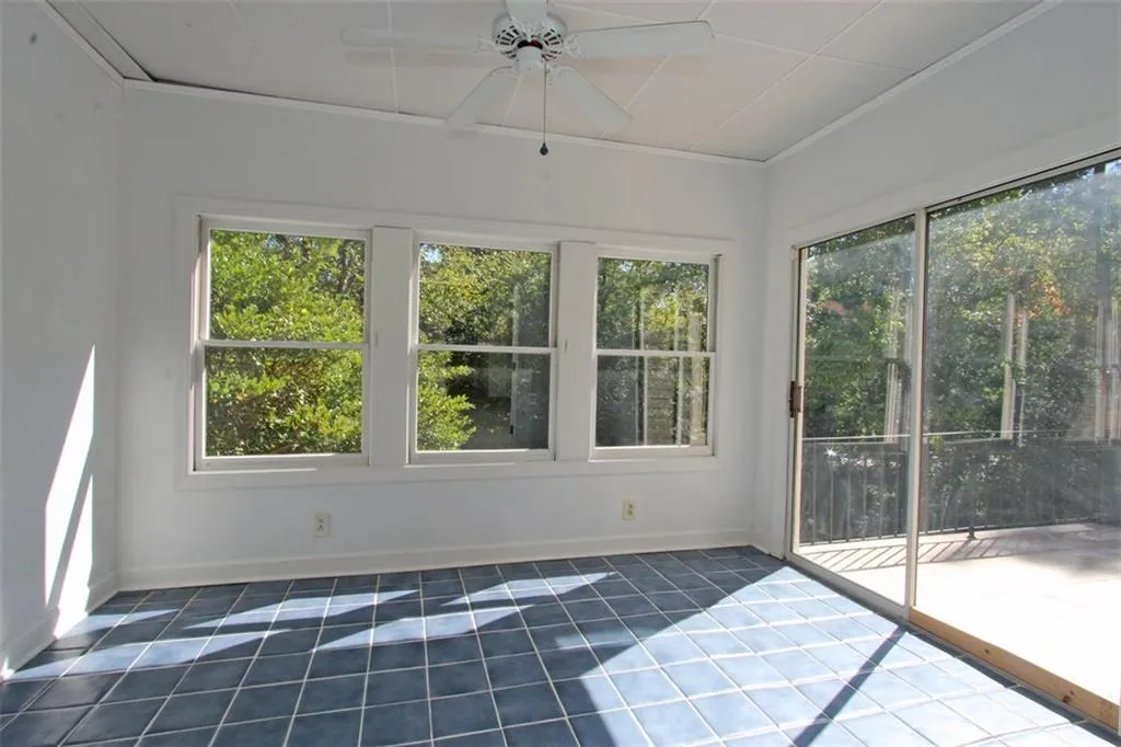 5273 Glenridge Drive Unit 5273, Sandy Springs, Georgia 30342, 3 Bedrooms Bedrooms, ,3 BathroomsBathrooms,Residential,Sold,5273 Glenridge Drive Unit 5273,5761352